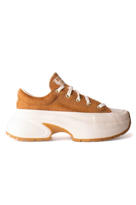 Sneakers Run Star Crush A22626C 288-incensed/egret/egret